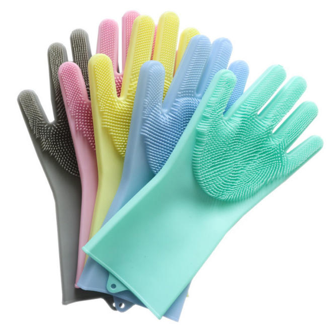 Silicone gloves for household kitchen use, which are waterproof and heat - insulating for dish - washing and cleaning, and are non - sticky to oil